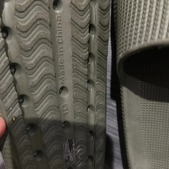 Bebe Malaga Olive 🫒 foam slides  Sz 10 - Picture 7 of 10